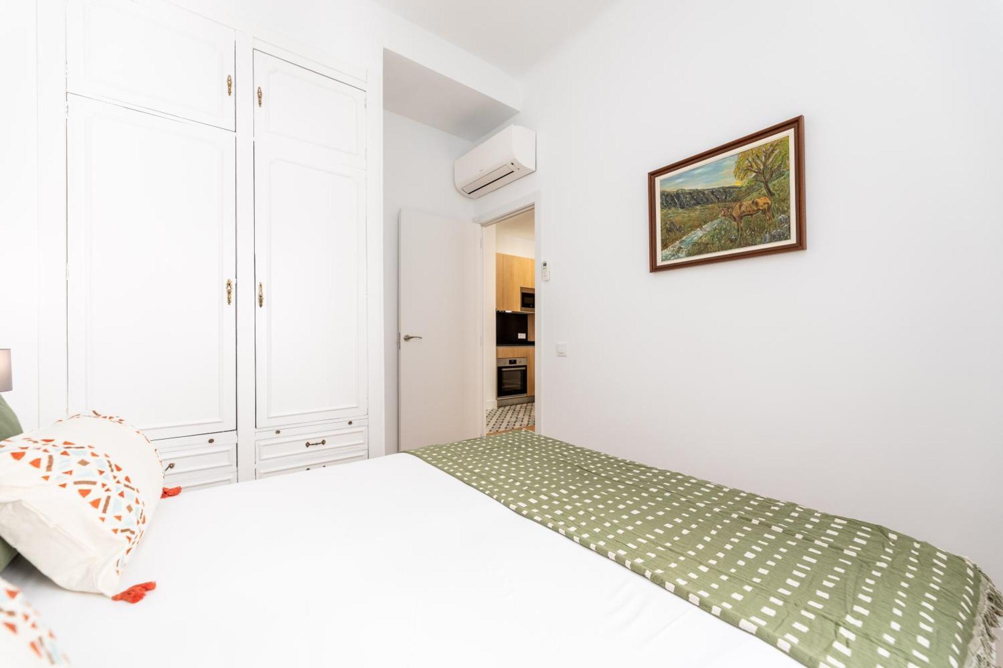 Montaber Apartments - La Paz Market Madrid Buitenkant foto