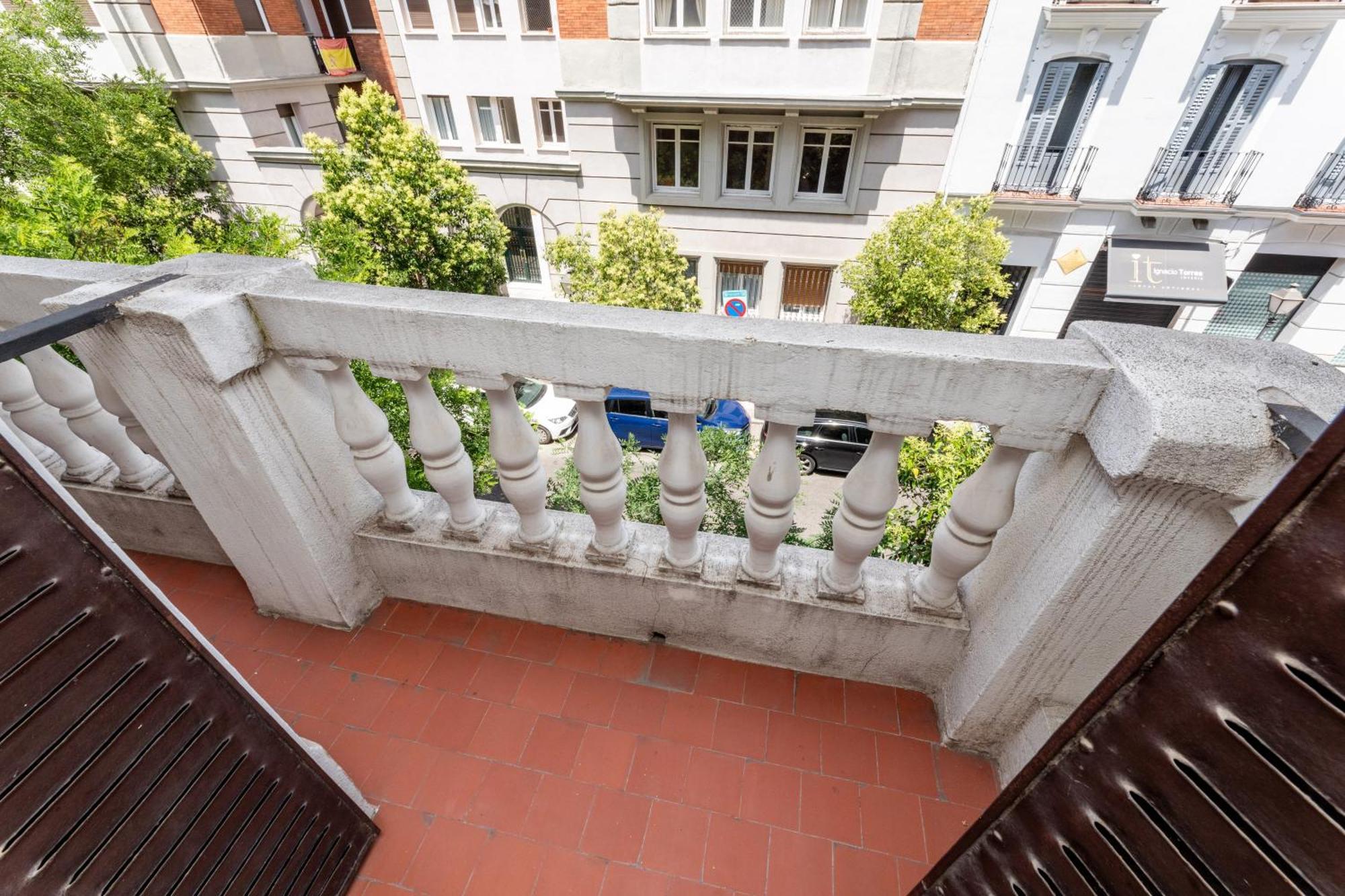 Montaber Apartments - La Paz Market Madrid Buitenkant foto