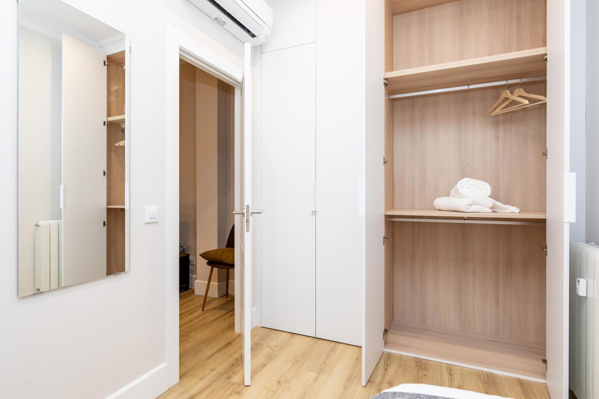 Montaber Apartments - La Paz Market Madrid Buitenkant foto